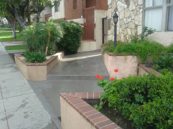 [$499 / 1br - 659ft2 - * Temp 2 month flexible lease May-August furnished $499 weekly rate (Burbank Hillside)]