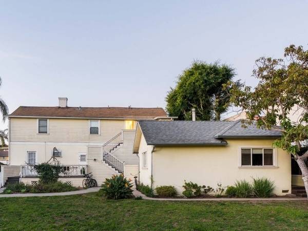 2br - 2B/1B Downtown Cottage with Yard