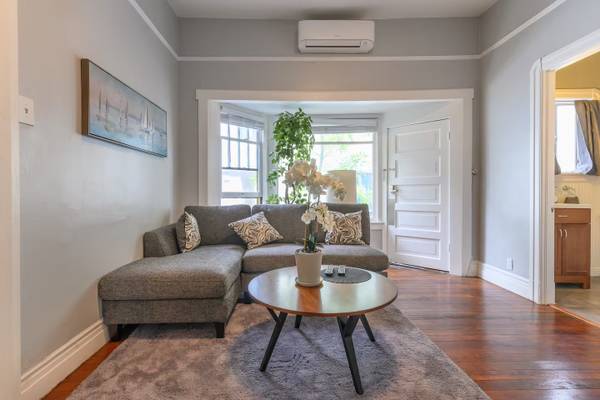 $3,200 / 1br - 750ft2 - High Ceiling, Cozy 1BR Apartment, Walk to Metro and Shops in Pasadena, Glendale, Eagle, Los Angeles