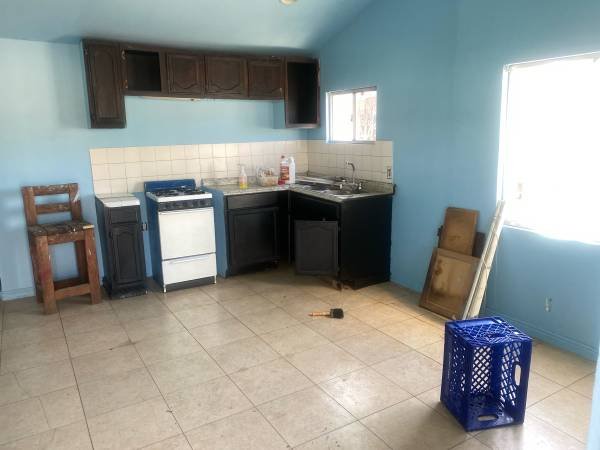 $3,750 / 2br - House for sale + warehouse (Los Angeles)