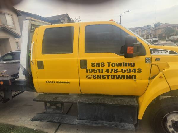 S&S Roadside assistance and TOWING (Hesperia Apple valley Victorville)