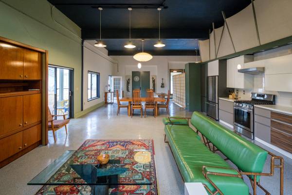 $3,200 / 1br - 1350ft2 - Furnished Apartment / NY style Loft Guest House-Utilities Included (Northridge - Sherwood Forest)