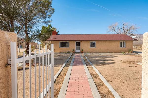 $2,200 / 4br - 1460ft2 - House for rent (Mojave)