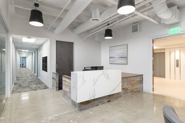 $1,650 Last Window Office Available! 1-Person Office (Beverly Hills)