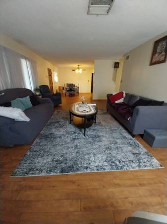 $800 / 1br - ROOM FOR RENT (Lancaster)