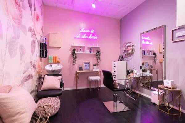 Salon suites starting at $299 + FREE rent when you move in! (Encino)