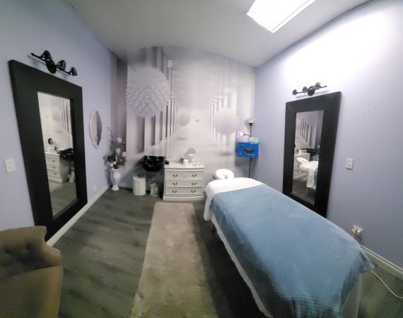 Salon or Spa Booth or Room Rental - Beautiful Facility  - From $30 (Upland (Near 10 Frwy))