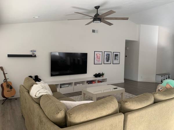$850 Furnished Room for Rent near AV College (Lancaster)