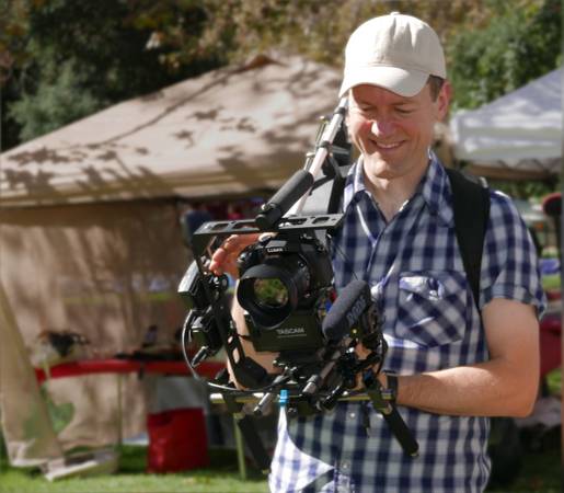 Documentary, corporate, event, wedding camera cinematographer with kit (Valencia)