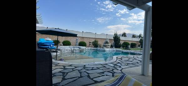 $450 / 4br - 2200ft2 - Beautiful Home available for weekend of NHRA IN&OUT Pomona National (Glendora)