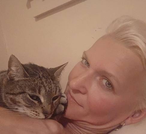 Hollywood Pet Sitter - Private House with Backyard - Dogs & Cats  (Los Angeles)