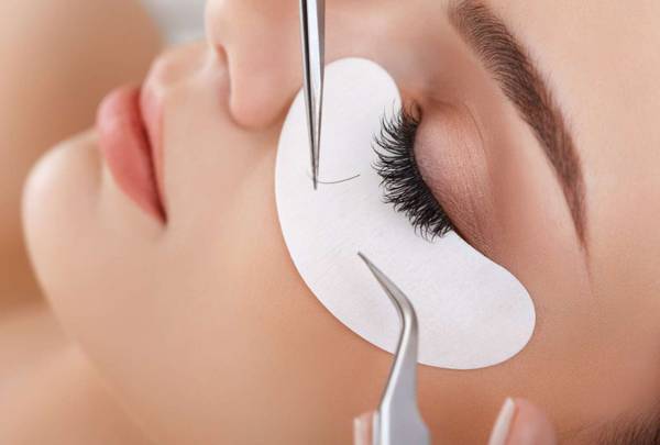 Instructoras para cursos de belleza