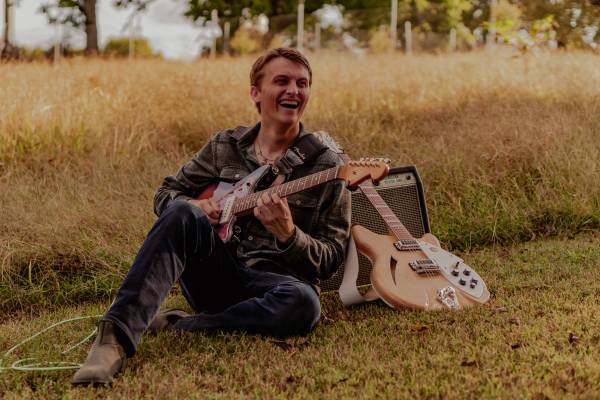 Fun Guitar/Bass Lessons!