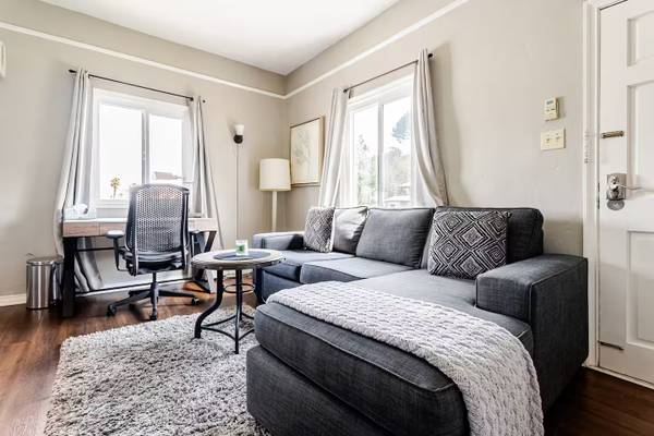 $3,200 / 1br - 550ft2 - Near Old Town with Private Workspace and Full Kitchen in Pasadena, Glendale, Eagle, Los Angeles