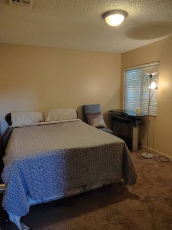 $750 / 1br - Comfortable room (Lancaster)