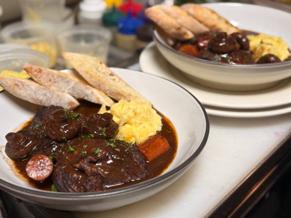 Kitchen help-Cook and dishwasher needed asap (Sierra madre)