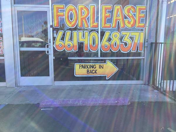 $1,500 / 1060ft2 - COMMERICAL UNIT FOR LEASE (West Lancaster)