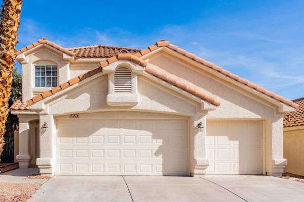 4br - 2096ft2 - Cozy 4 Bed 2.5 Bath in Las Vegas