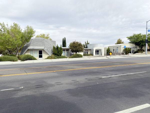 $185 / 1450ft2 - Space for Counselors, Therapists, Holistic Healing, Psychologist, etc. (Victorville)