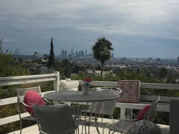 $2,900 / 1br - Tranquil 1 Bedroom Hollywood Hills Apartment Overlooking Los Angeles