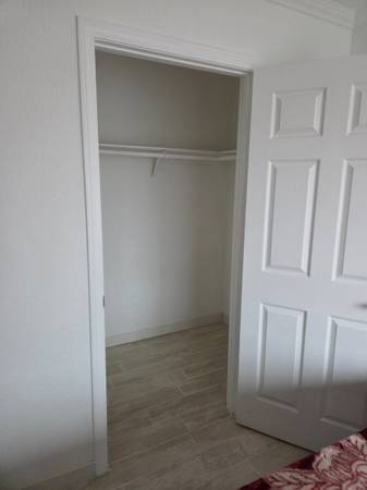 $1,100 / 4br - Room for rent (West Palmdale)