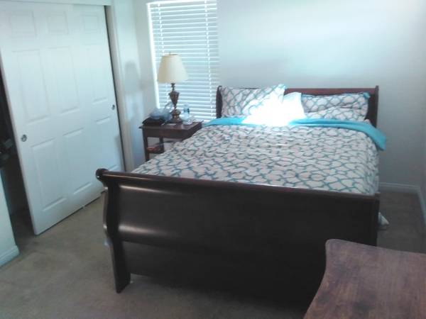$750 Furnished Room for Rent in gated community utilities included (West Lancaster)