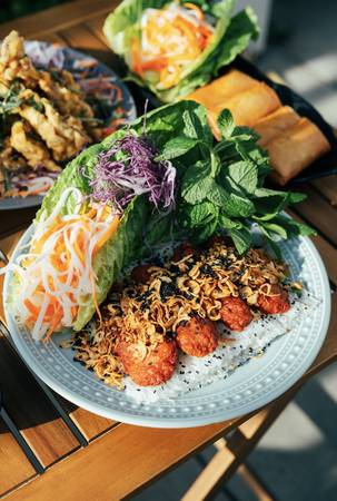 HIRING BOH: line cooks + dishwashers (Alhambra)