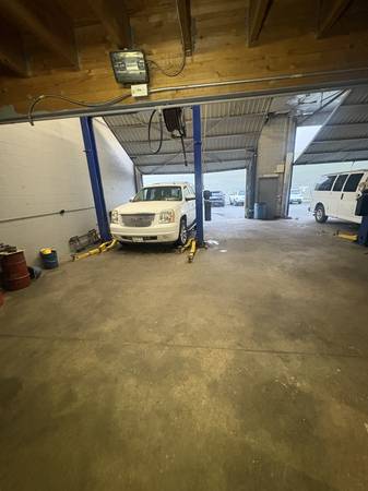 $1 / 750ft2 - Space for Rent (Lancaster)