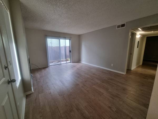 $1,425 / 2br - Downstairs 2 Bedroom 2 Bath Apartment Homes (Tehachapi)