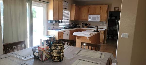 $650 / 1br - 120ft2 - Nice Quiet Room for Professionals (Lancaster)