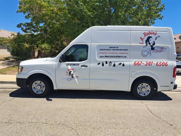 L.A Robin's Lock & Key (antelope Valley /Southern Kern County)