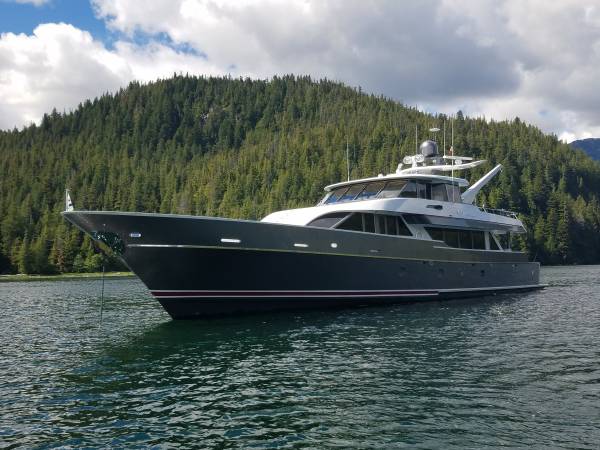 CHARTER/DELIVERY/PRIVATE CAPTAIN (NEWPORT BEACH)