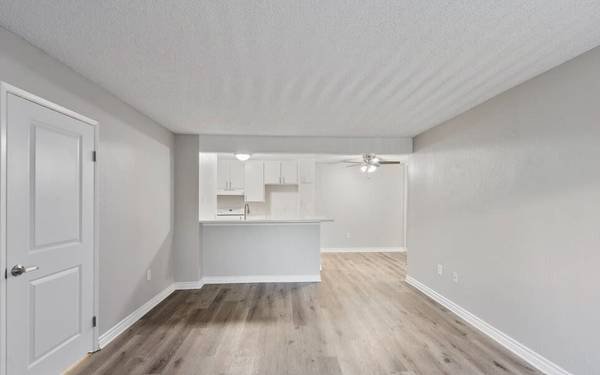$2,506 / 2br - 919ft2 - Hot Tub, Located in West Covina!, 2 BD