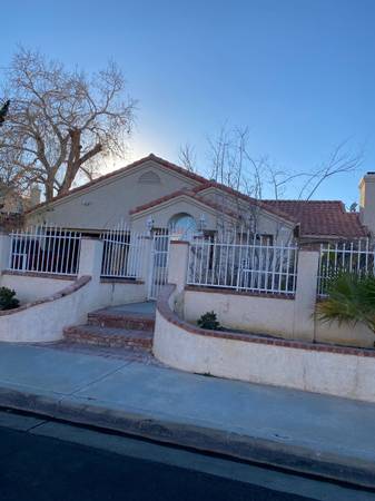 $3,700 / 4br - 1364ft2 - Open house 3/21-3/22 4 bedroom 2 bath house for rent in Palmdale (Palmdale)