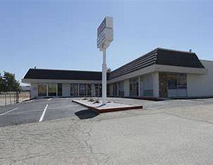 $1,545 / 1235ft2 - Large Suite Available For Rent in Victorville (Lake Elsinore)