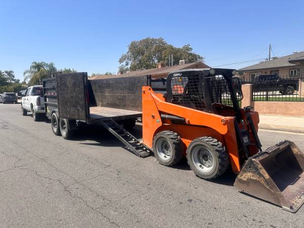 hauling junk and trash removal / backyard leveling /bobcat rental (Bakersfield)