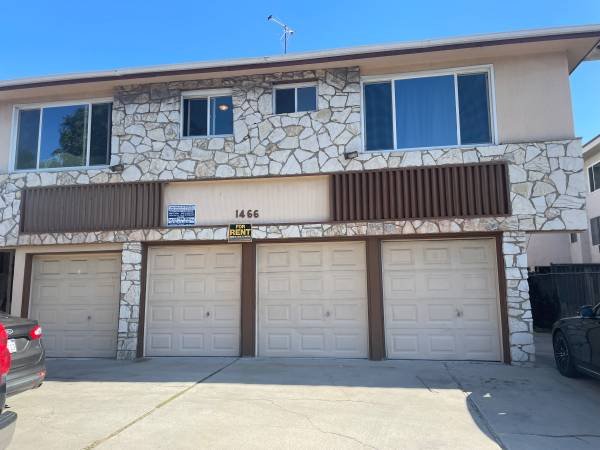 2 Bedroom 1 Bath $2400 (Los Angeles)
