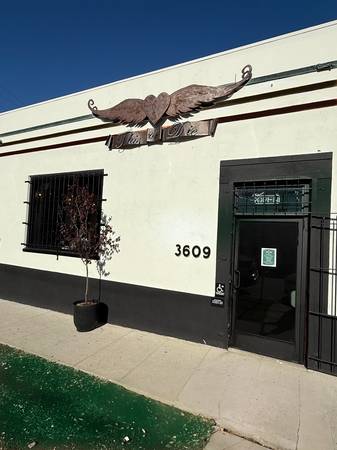 Booth Rental: Hairstylist / Nail Tech/ Esthetician (Los Angeles / Atwater Village / Los Feliz / Glendale)