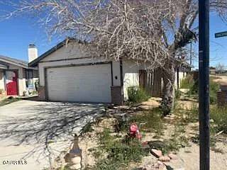 $399,999 / 3600ft2 - California City 4Plex Fixer