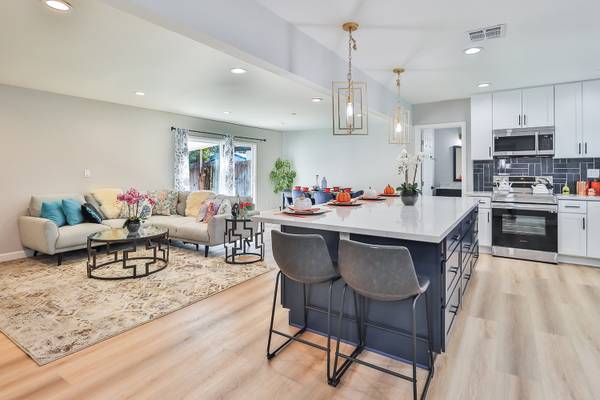 $8,500 / 4br - House For Rent at 8520 Jumilla Ave, Winnetka, CA
