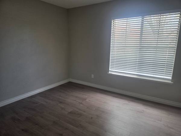 $800 / 1br - Room for Rent - Unfurnished   Available Now (Palmdale)