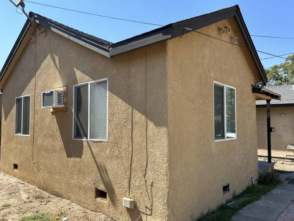 1br - 650ft2 - Apartment for Rent at 110 1/2 Pine Street, Modesto, CA